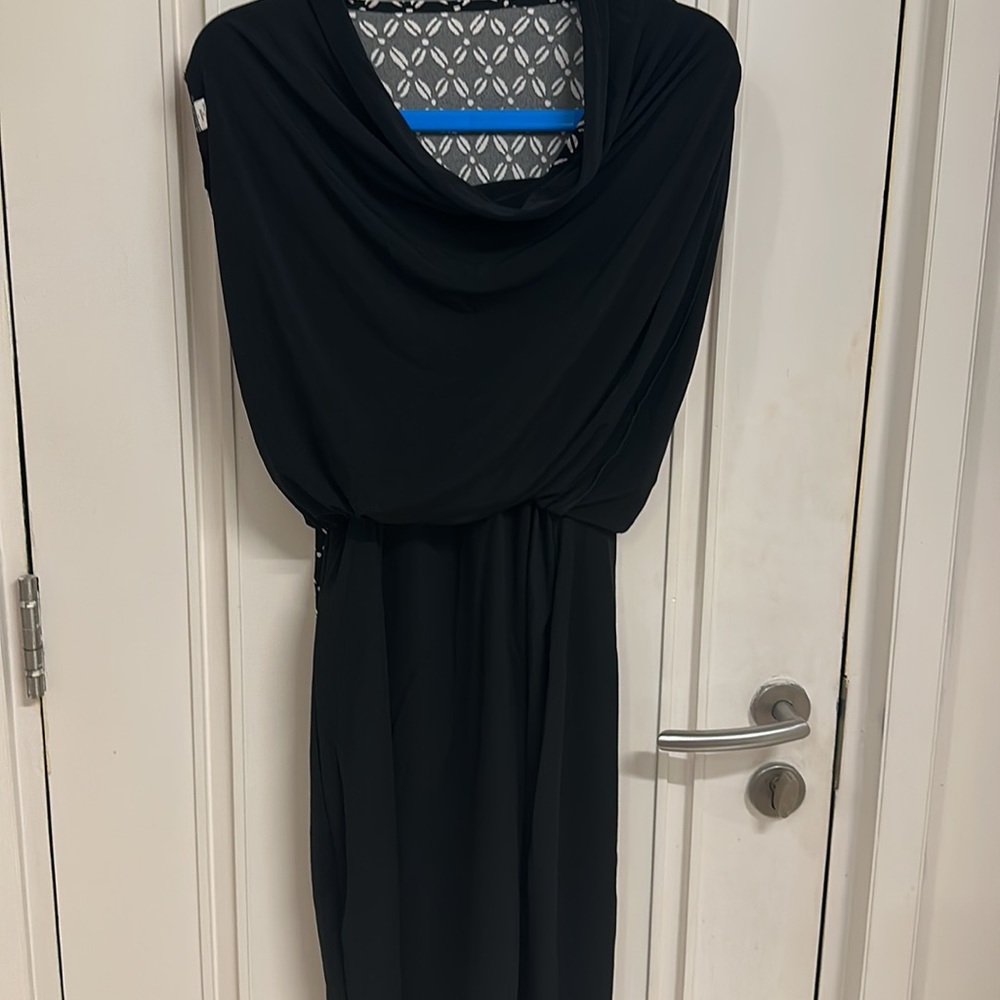 NWOT Korean fabric stretchy V neck dress with lining, sleeves & belt ! Size L! - Picture 7 of 7